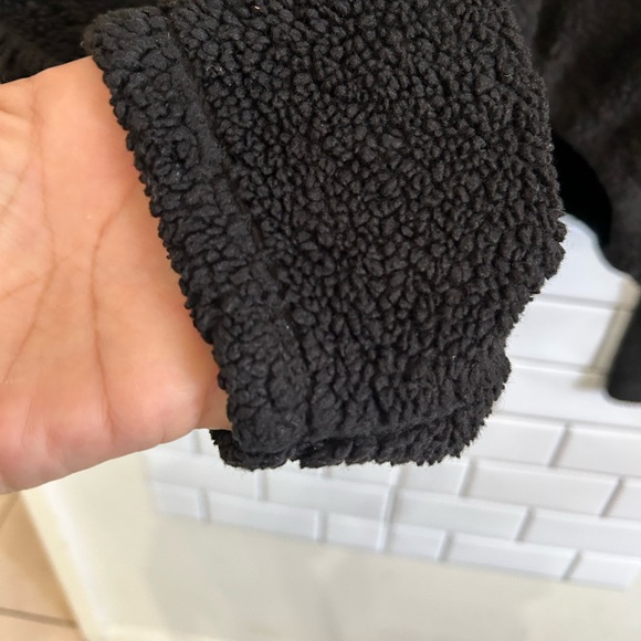 Urban Outfitters Black Teddy bear Short Sweater / Size XS - Picture 5 of 11